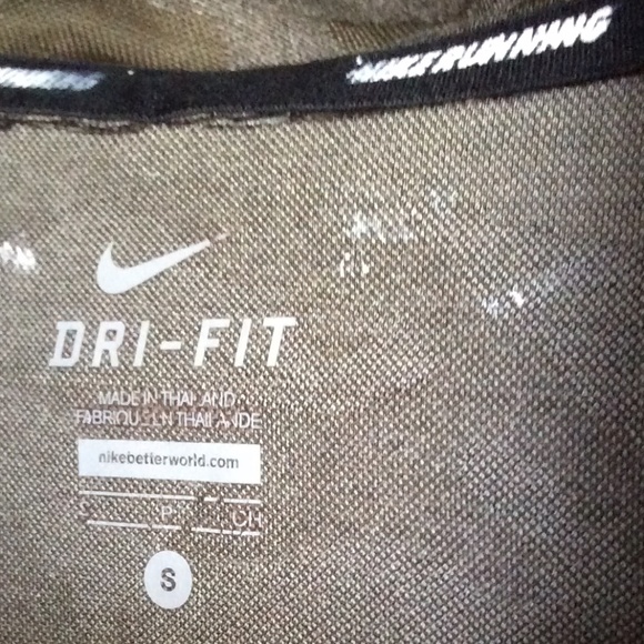 Nike RUNNING Camo Long Sleeve Top - Picture 8 of 14